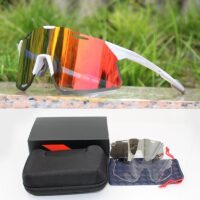 Color-changing Cycling Glasses - Image 3