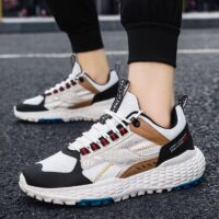 Round Toe Low-cut Flying Knit Men's Shoes - Image 4